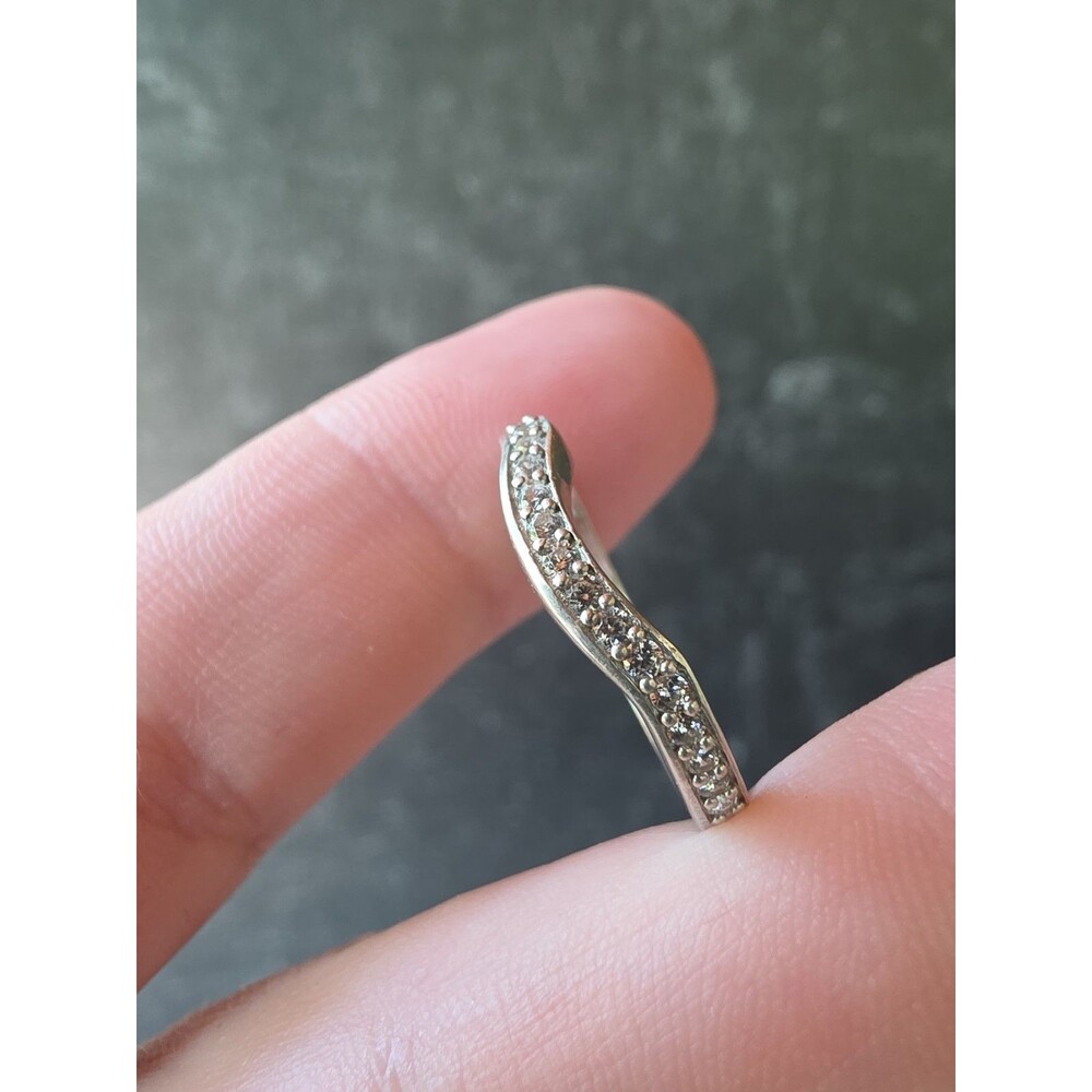 925 Sterling Silver CZ Curved Contour Band Ring, Size US 7.25 Vintage Vietnamese
